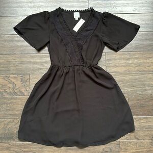Francesca’s xxs black dress